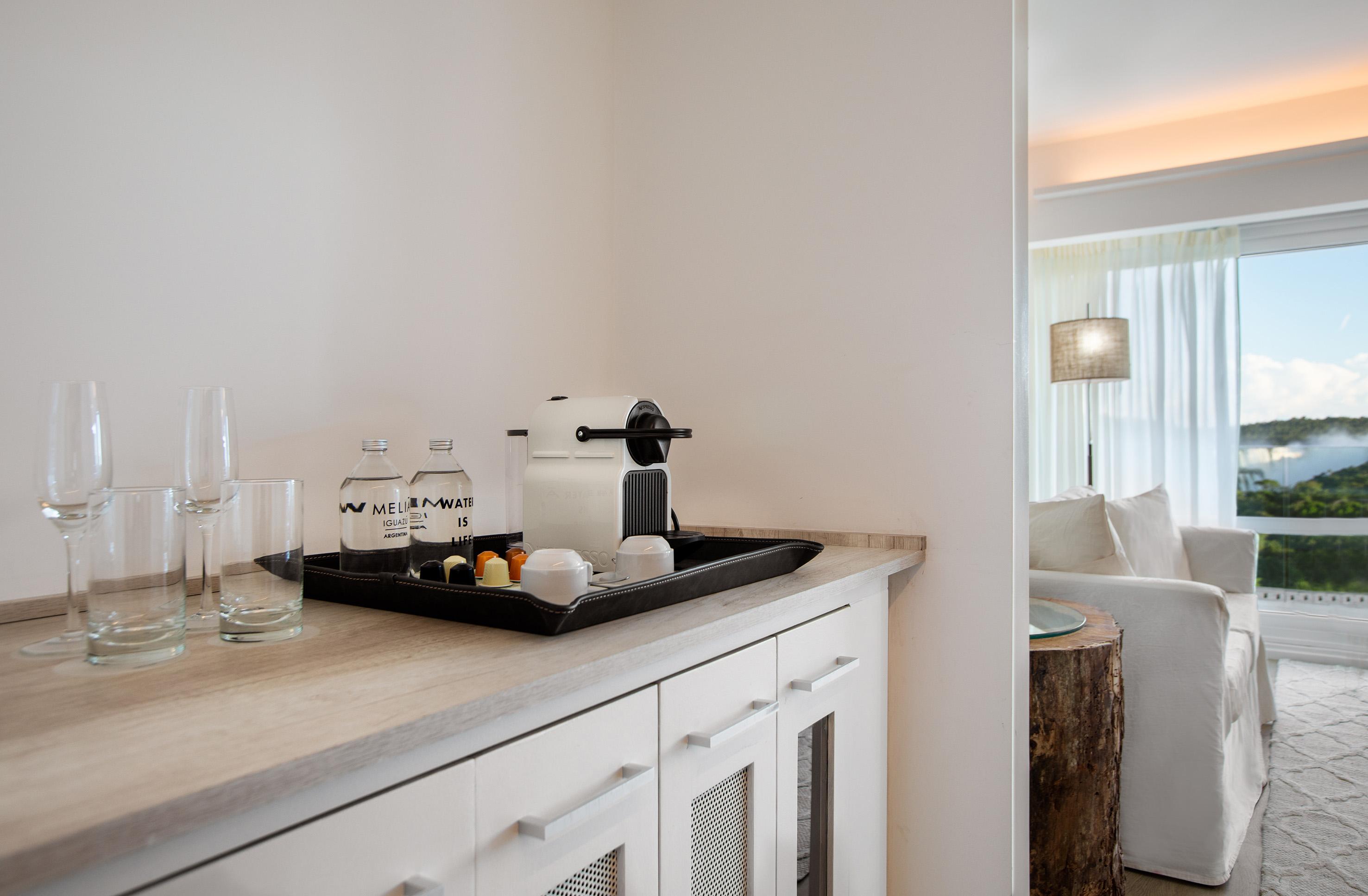 מלון פוארטו איגואסו Gran Melia Iguazu מראה חיצוני תמונה A Nespresso machine in a hotel room