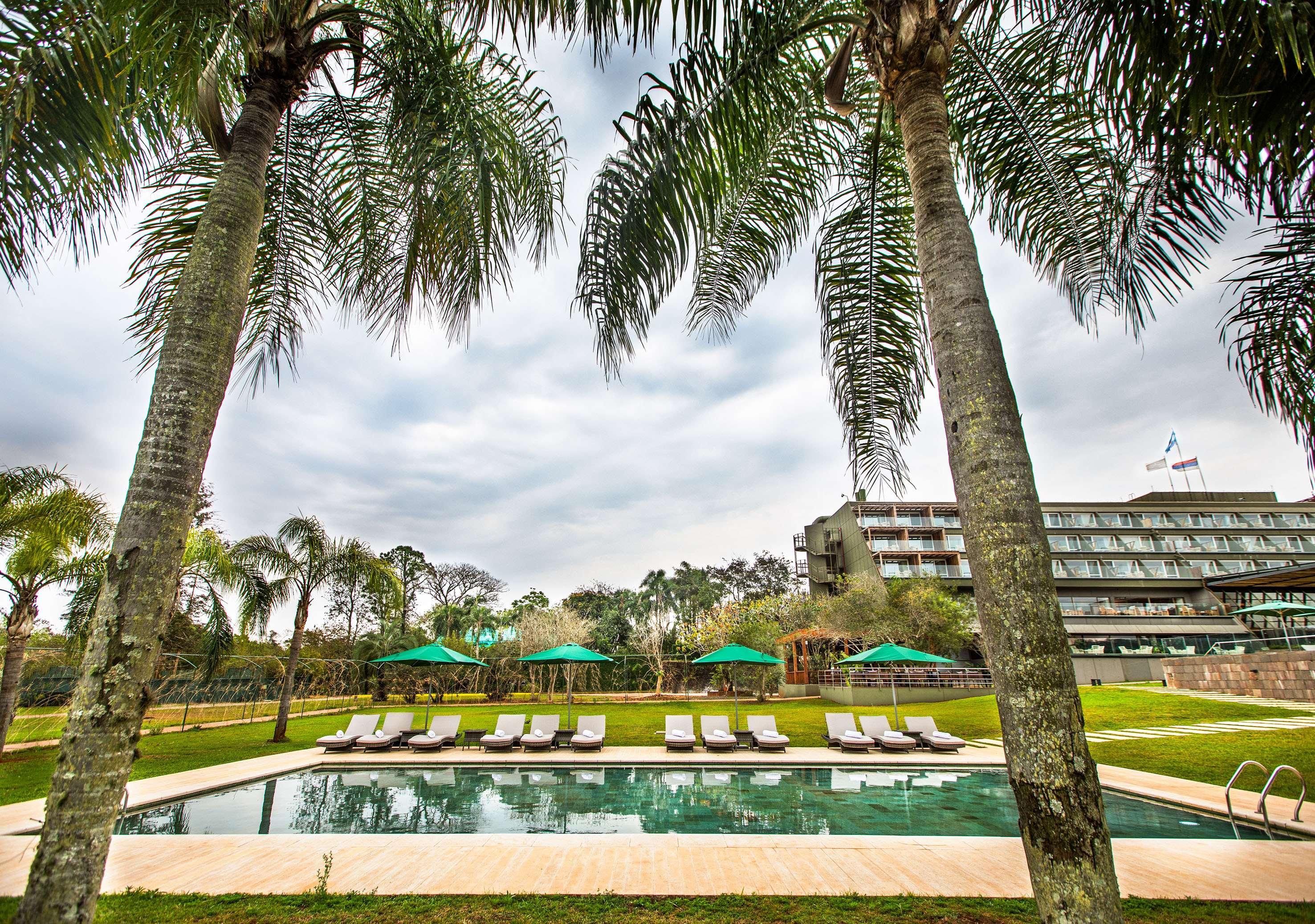 מלון פוארטו איגואסו Gran Melia Iguazu מראה חיצוני תמונה The hotel's swimming pool