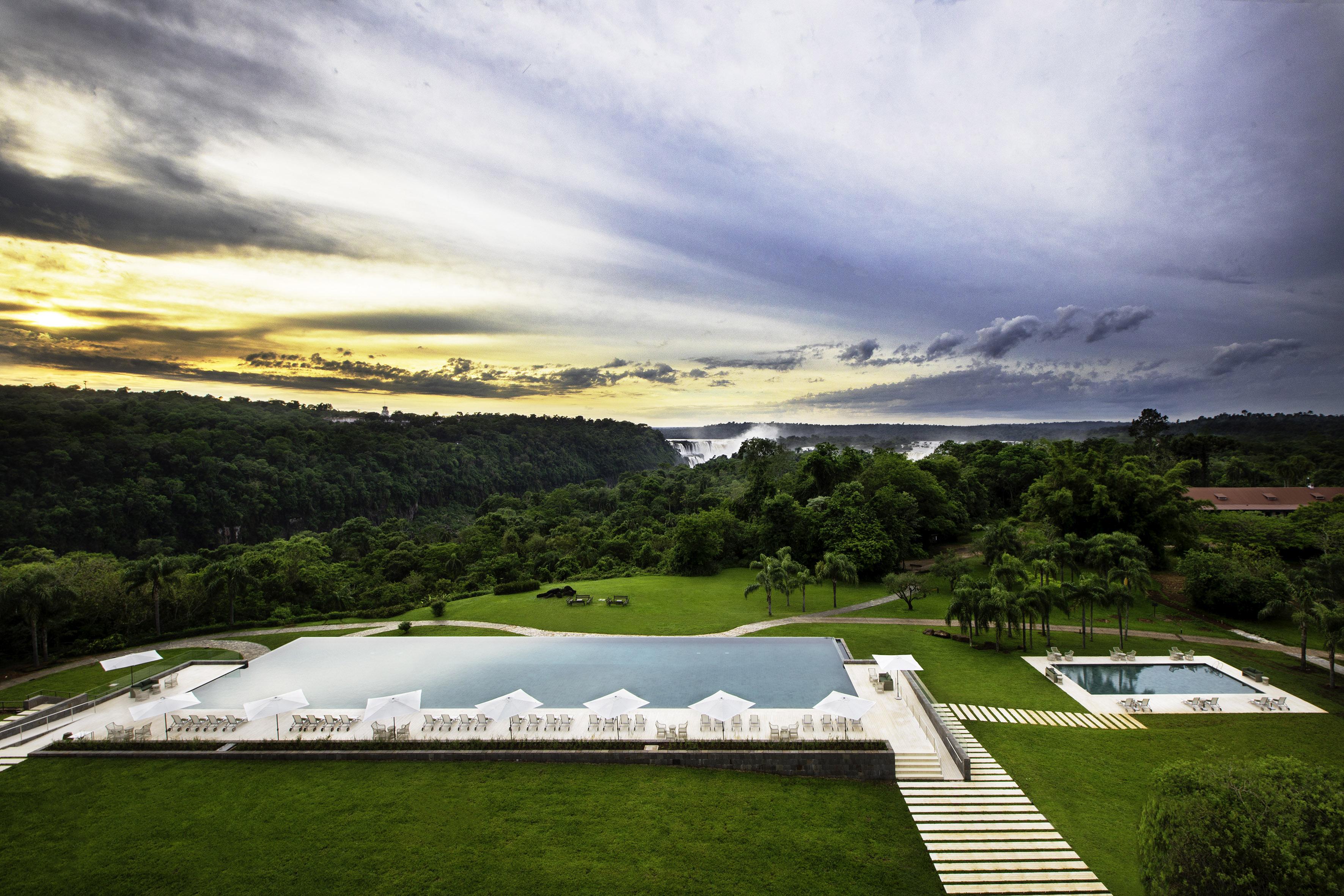 מלון פוארטו איגואסו Gran Melia Iguazu מראה חיצוני תמונה View of the Iguazú Falls from the hotel