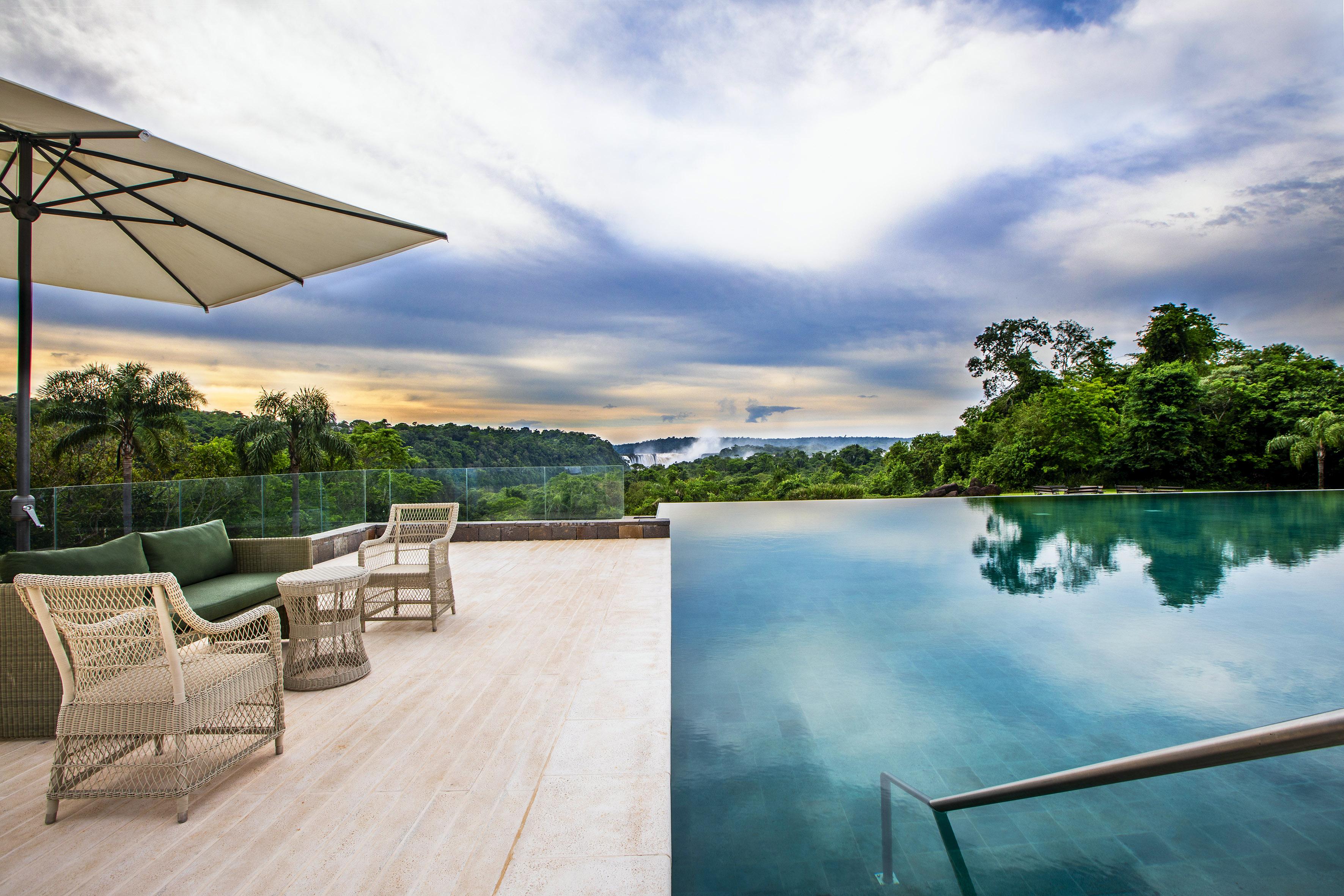 מלון פוארטו איגואסו Gran Melia Iguazu מראה חיצוני תמונה The Sky Pool at Capella